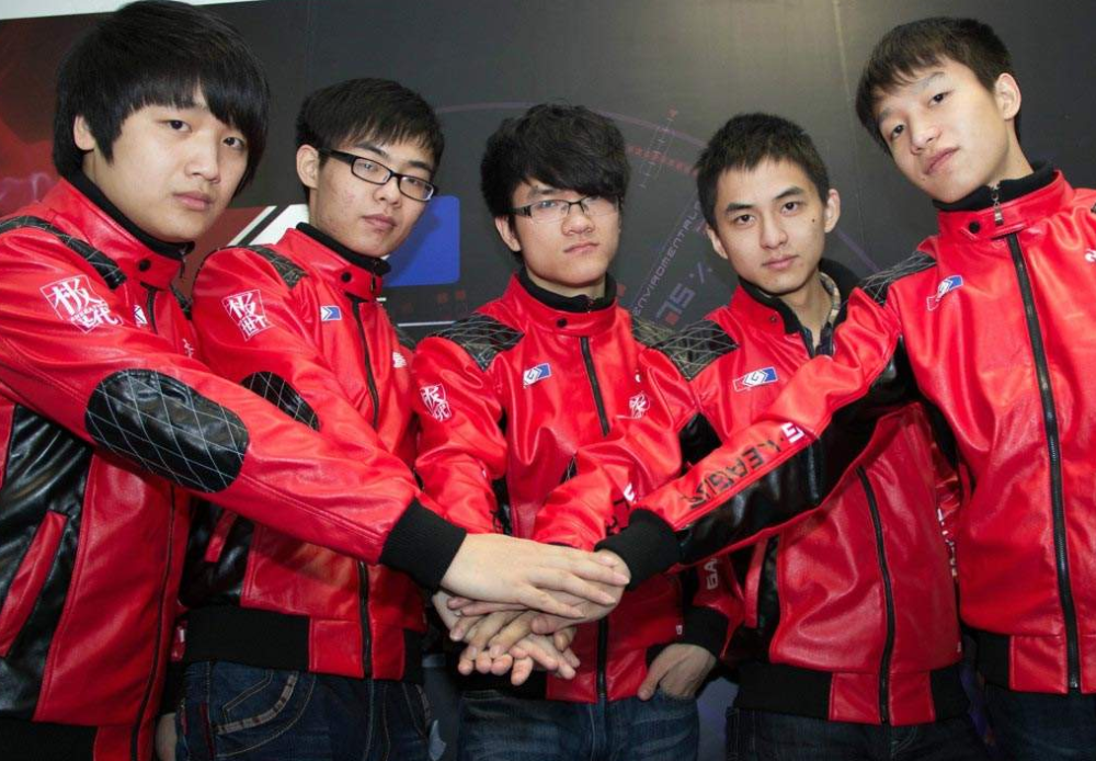 国米VS科莫直播意天空预测国米vs科莫首发：何塞普首发门将，博尼搭档小图拉姆