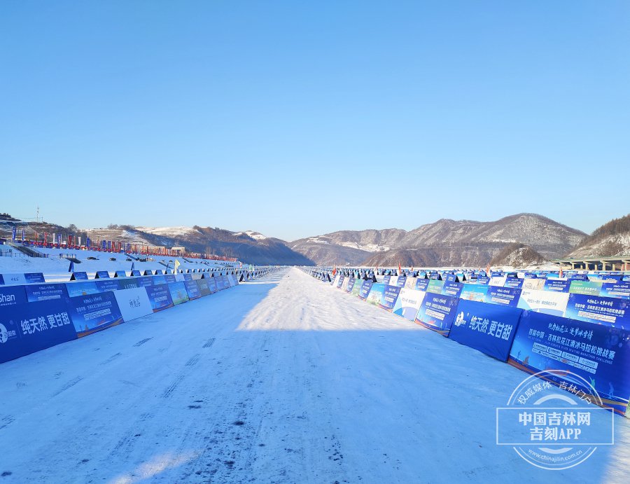 诺丁汉森林VS伯恩利直播无奈！队史射手王复出再遭伤病，单赛季20球锋霸成为玻璃人？