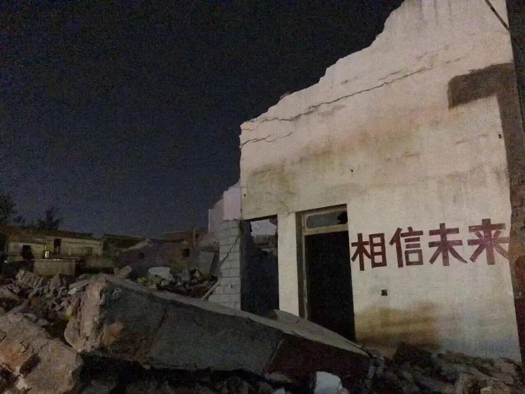 整个十月份，最值得期待的就是NBA季前赛，其中比较瞩目的12场赛程如下，基本上每天都有得看。开拓者小杨4场，篮網小曾4场，公牛的和春4场。